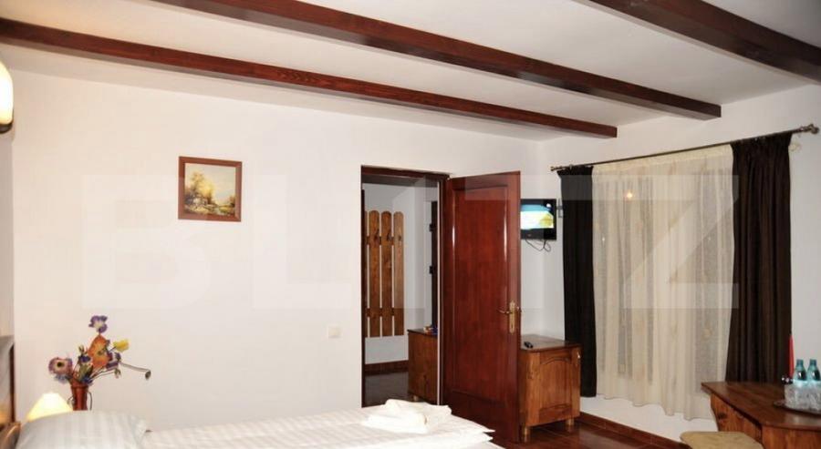 Oferta unica: pensiune ?i teren generos de 16000 mp in - 10