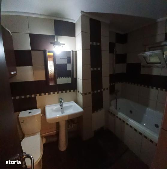 Lapusneanu-Dacia-# camere decomandate - 1