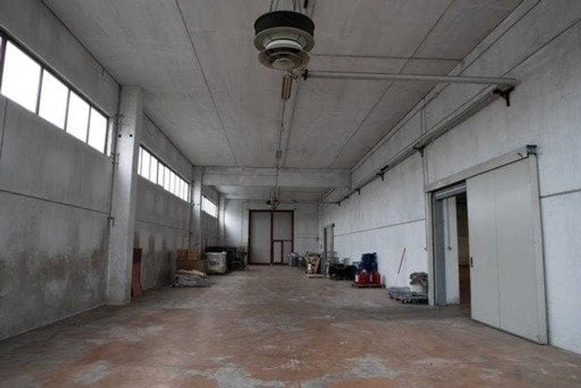 HALA ALBASTELELOR DE VANZARE/INCHIRIAT - 4