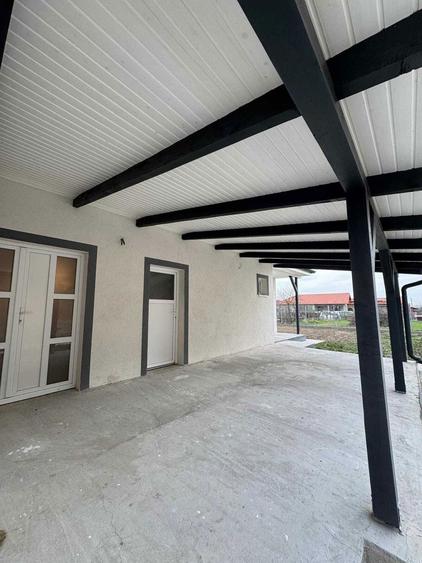 Casa de vanzare in Lazuri - 1