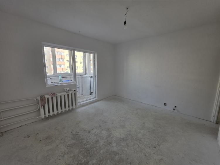 Calea Vitan, vav mall Vitan, bloc 1987, stradal, bloc reabilitat - 8