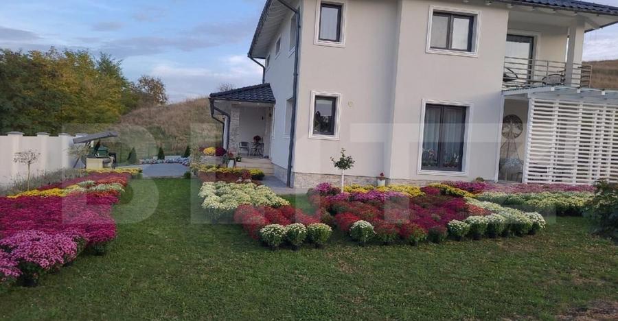 Casa de vacanta cu priveliste catre lac, 213 mp utili, 3500 - 1