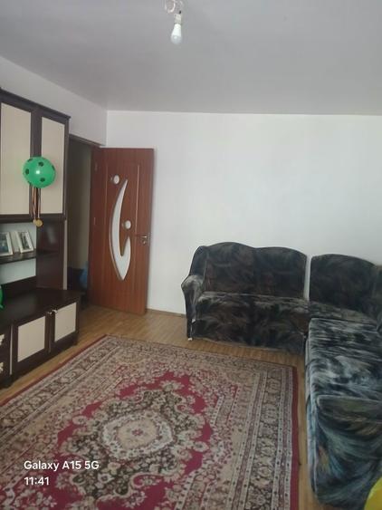 Inchiriez apartament 2 camere ,baie ,bucatarie, hol. - 6