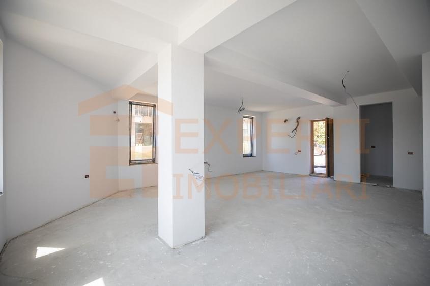 Vila situata in Palazu Mare zona Elvila - 4