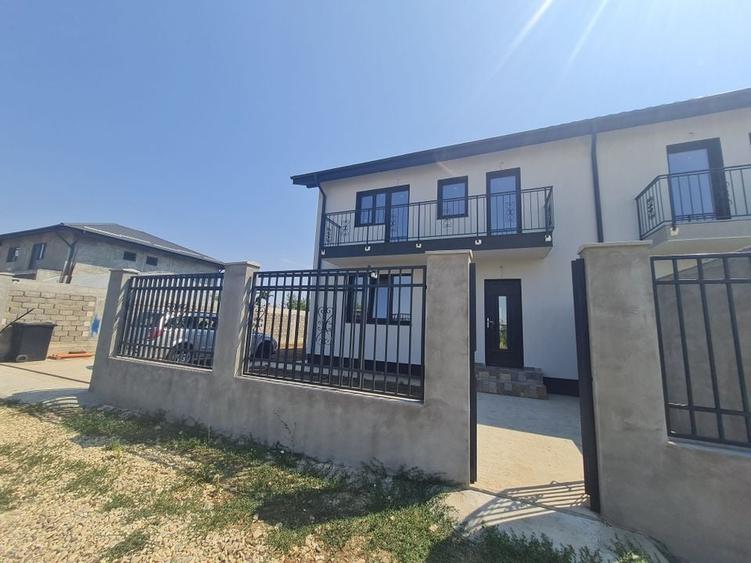 Vila cu 4 camere,2 bai,finisaje deosebite,curte 330 mp - 1