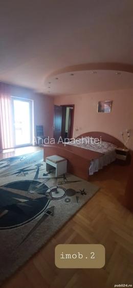 Case / vile , 7 camere, zona Gemenii