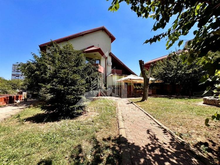 Vila impresionanta 605 mp, curte 2191 mp, dublu acces auto, garaj - 19