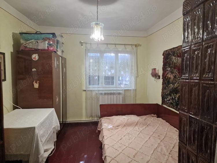 Casa de vanzare cu teren generos 910 mp Tulcea, zona Big 23 August - 10