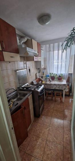 Ap 2 Cam,la cheie,semimobilat,semiutilat,45mp,etaj1,balcon,Centrala termica,termoizolata - 4