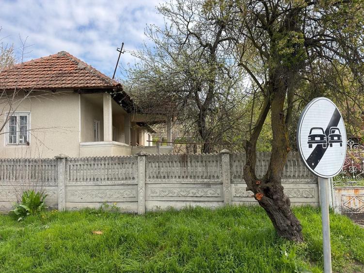 Casă cu 3 camere în Văgiulești