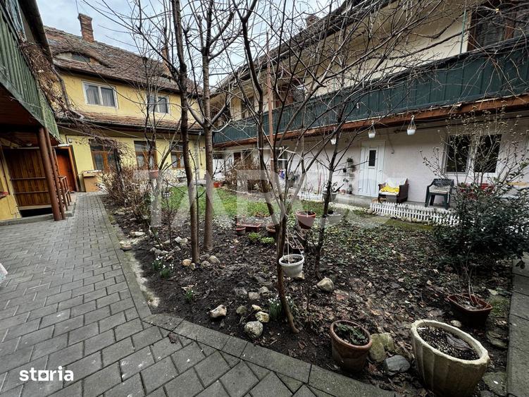 Apartament cu 3 camere decomandat, mobilat în Orașul de Jos