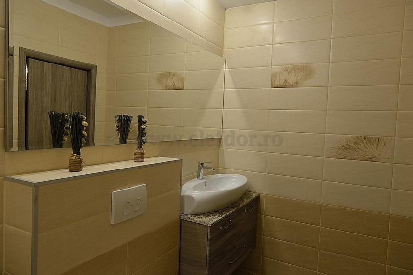 Casă cu 4 camere cu Canalizare în Băneasa