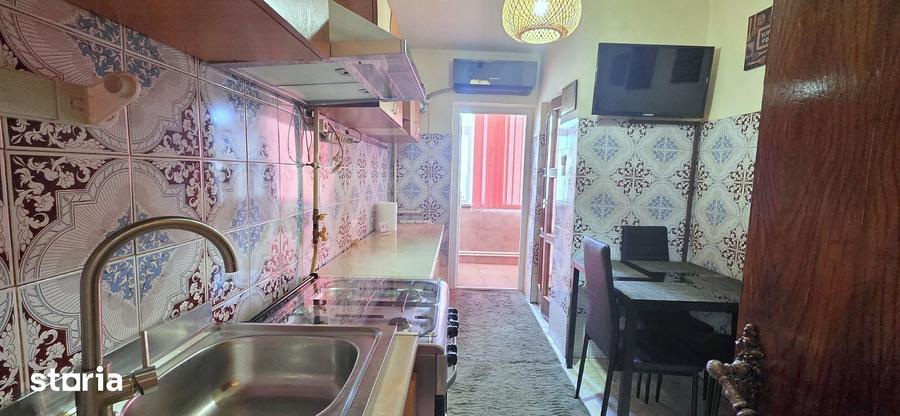 Apartament cu 3 camere decomandat în Gara