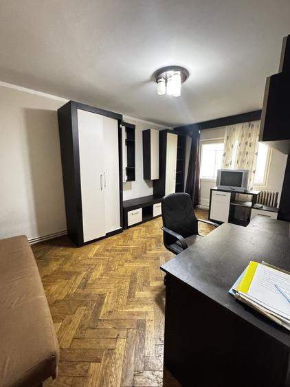 Apartament cu 4 camere decomandat, mobilat în Mănăștur