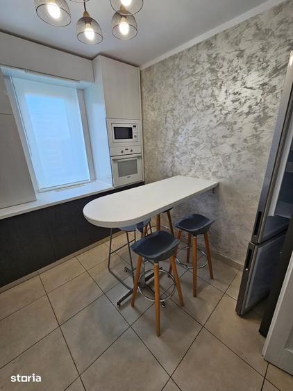 Apartament cu 3 camere decomandat în Tomis II