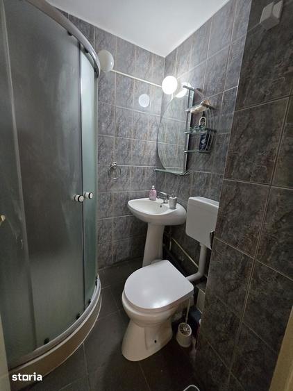 Apartament cu 3 camere decomandat în Aradului