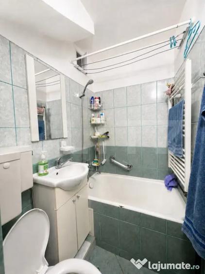 Garsonieră decomandată în Central