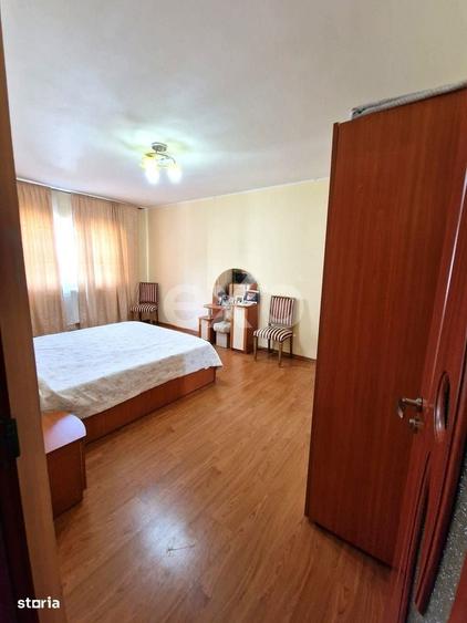 Apartament cu 3 camere în Ulmi