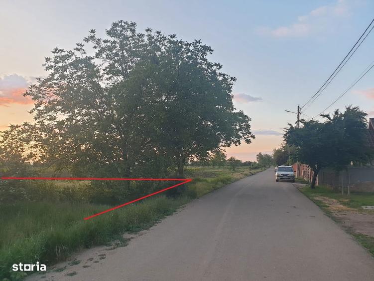 Teren de 4775 mp, în Vânători