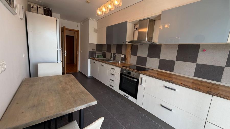 Apartament cu 3 camere, mobilat în Sisești