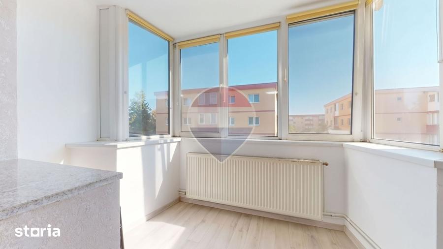 Apartament cu 3 camere decomandat, mobilat în Bartolomeu