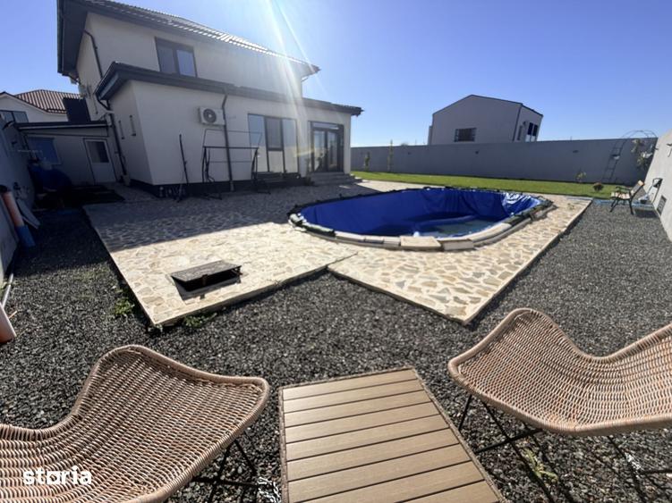 Casă cu 5 camere cu Teren 603 Mp în Glina