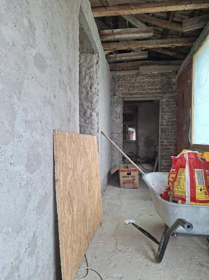 Casă cu Teren 1079 Mp în Cenad
