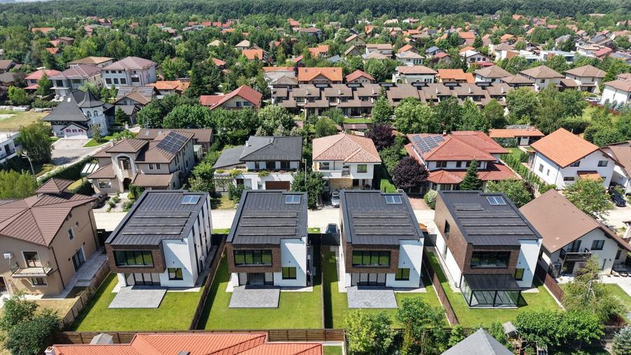 Casă individuală cu 5 camere cu Canalizare în Corbeanca