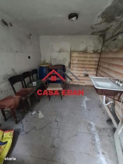 Casă cu 3 camere în Urleta