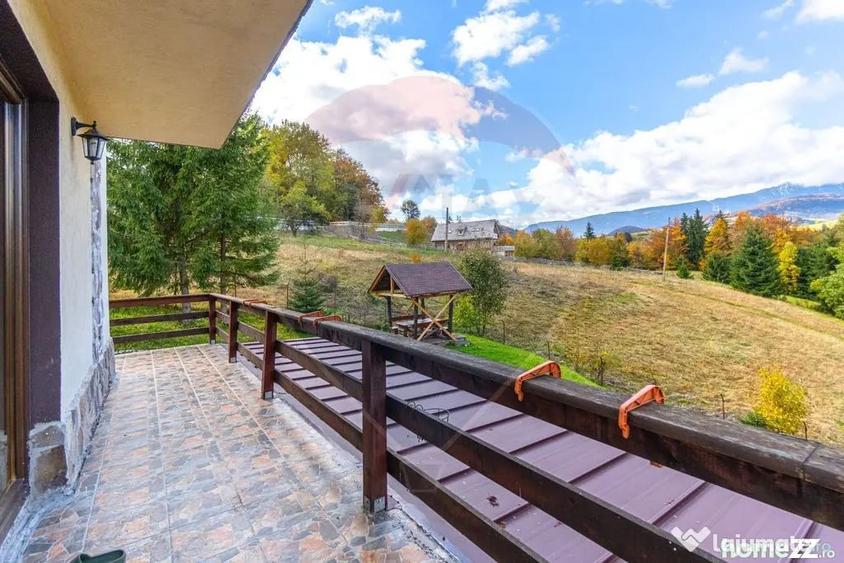 Casă cu 4 camere cu Teren 1053 Mp în Fundata