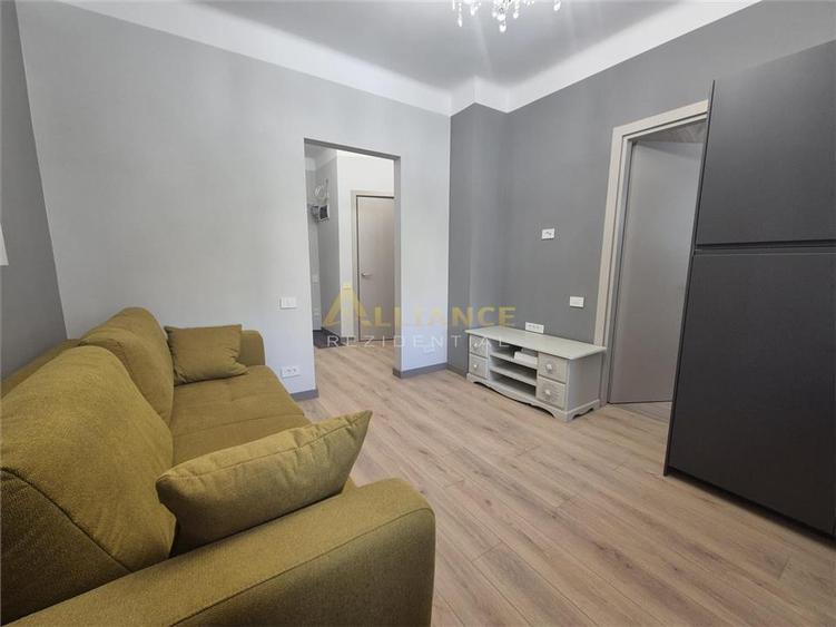Apartament cu 2 camere decomandat în Universitate