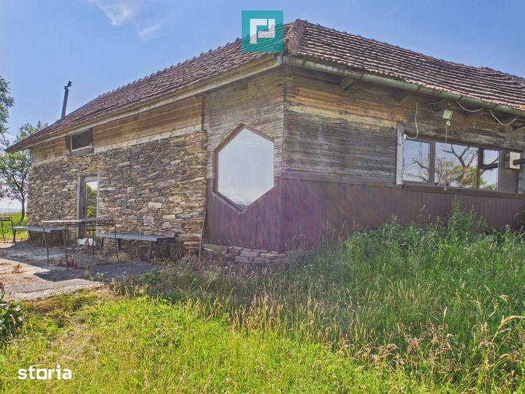 Casă cu 4 camere cu Teren 1485 Mp în Gurahonț