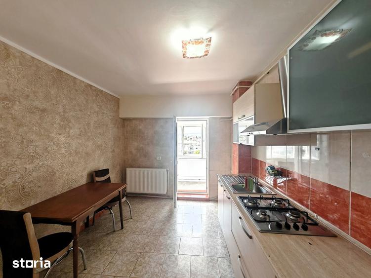 Apartament cu 2 camere decomandat în Banca Națională