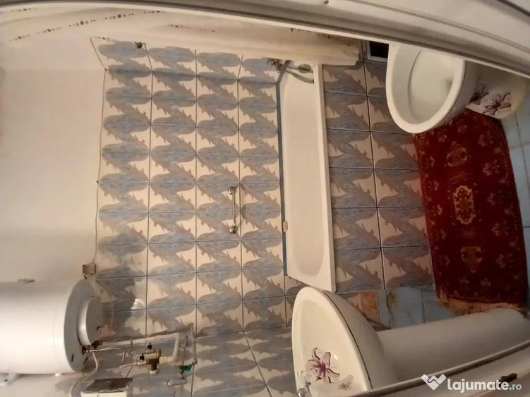 Apartament cu 2 camere decomandat în