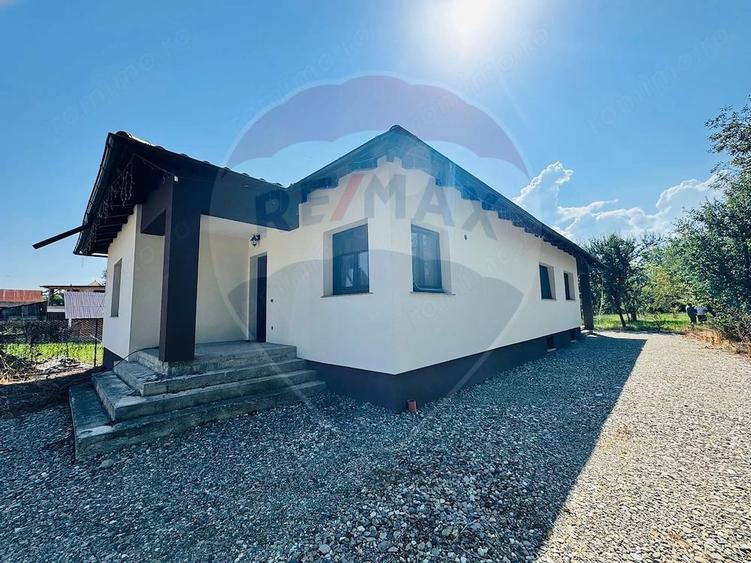 Casă cu 4 camere cu Teren 1086 Mp în Bocicoiu Mare