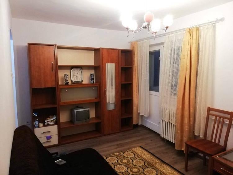 Apartament cu 3 camere în Zorilor