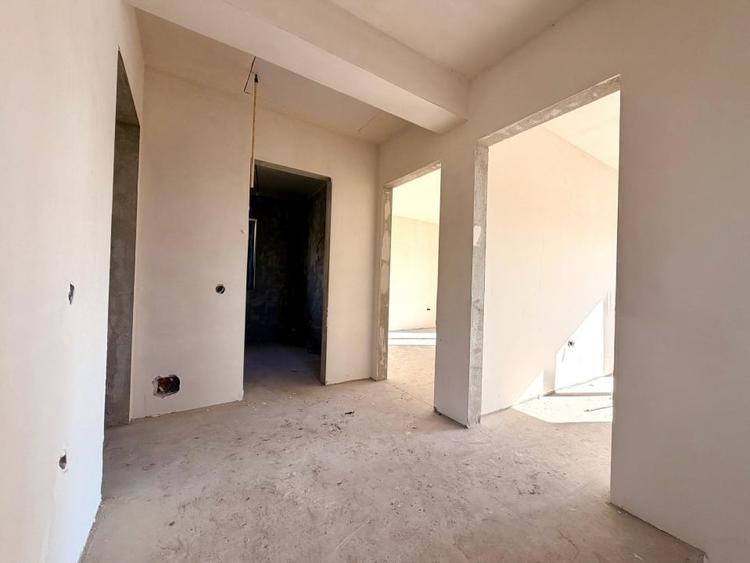 Casa individuala noua in Dezmir - semifinisata, teren 564 mp. - 6