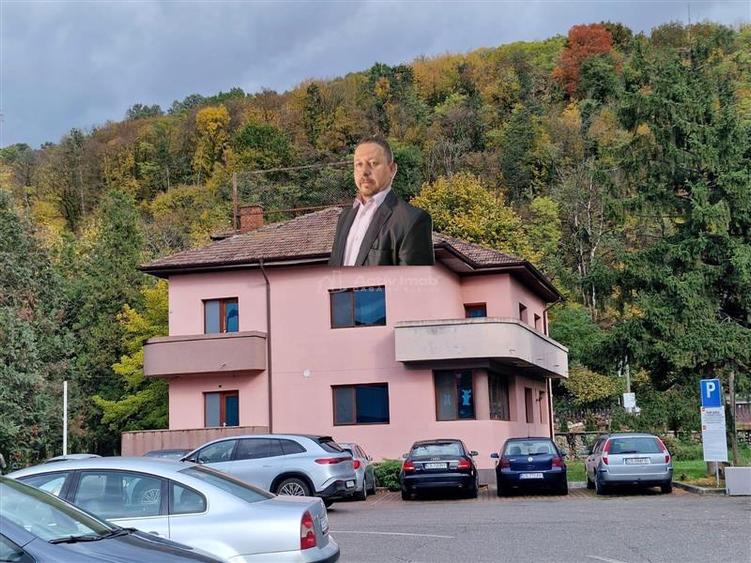 Resita CHIRIE Central, 355 mp. Demisol, Parter, Etaj 1 - 10