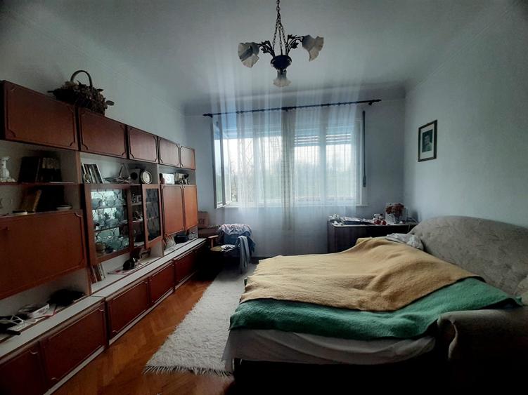 Apartament spațios  central – 120 mp construiti - 6