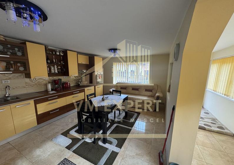 VILA 5 CAMERE, TEREN 600 MP, RUCAR - 12