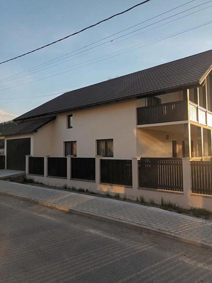 Vand casa in Viseu de Jos - 4