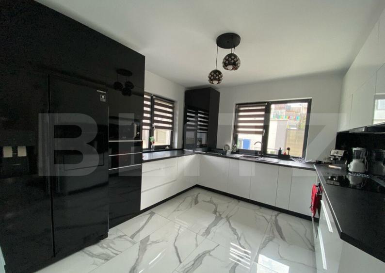 Casa de vanzare, 5 camere, 170 mp, mobilata la cheie, zona D - 8