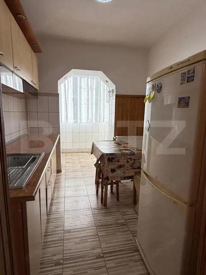 Apartament 2 camere, decomandat, etaj intermediar, zona foarte linistita - 3