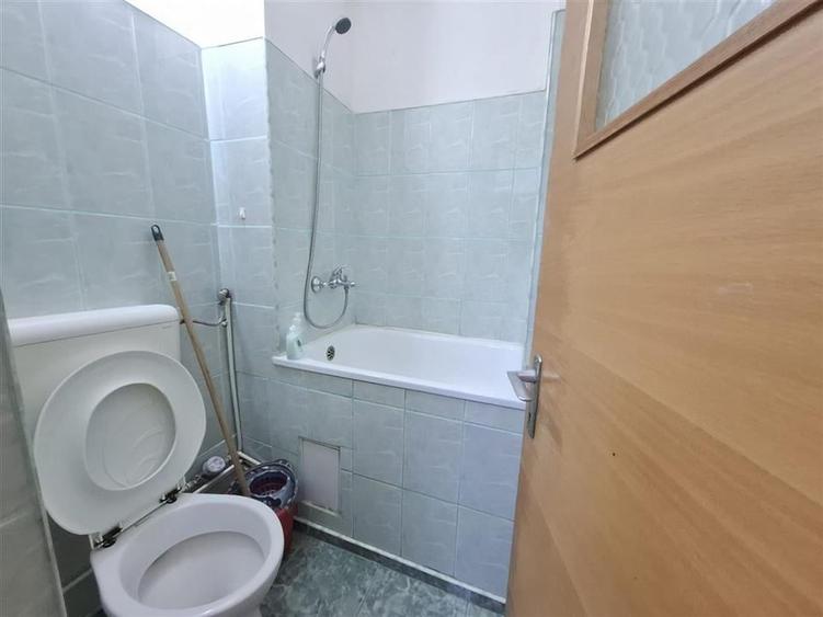 Apartament decomandat 3 camere 2 bai balcon zona Terezian - 19