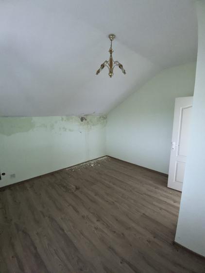 Casa de vânzare, 5 camere, 2 băi, 170 mp - 23