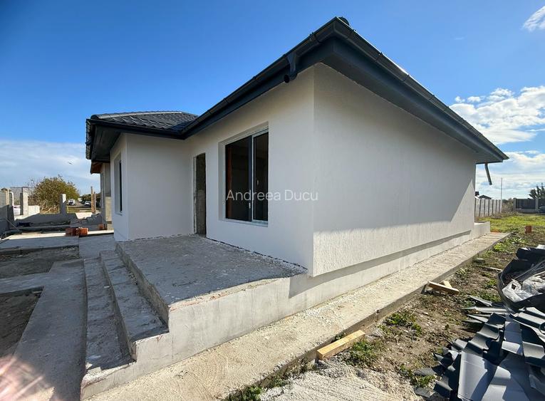 Casa Individuala / 3 Camere / 1 Baie / Teren 282 mp Casa Individuala / 3 Camere / 1 Baie / Teren 282 mp