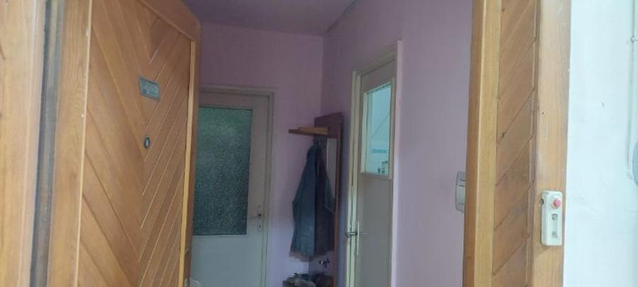 Vând apartament cu 3 camere  - 9