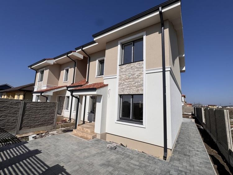 DUPLEX DESPARTIT, SUPRAFATA GENEROASA , TOATE UTILITATILE - 1