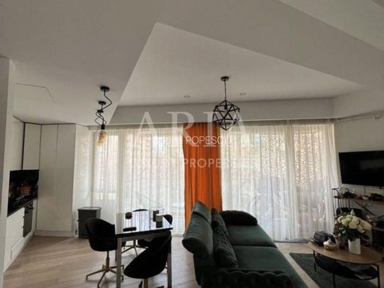 Apartament cu 3 camere decomandat, mobilat în Herăstrău