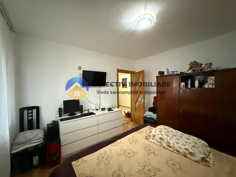 Apartament 3 camere de vanzare – zona centrala – Etaj 1 - 4